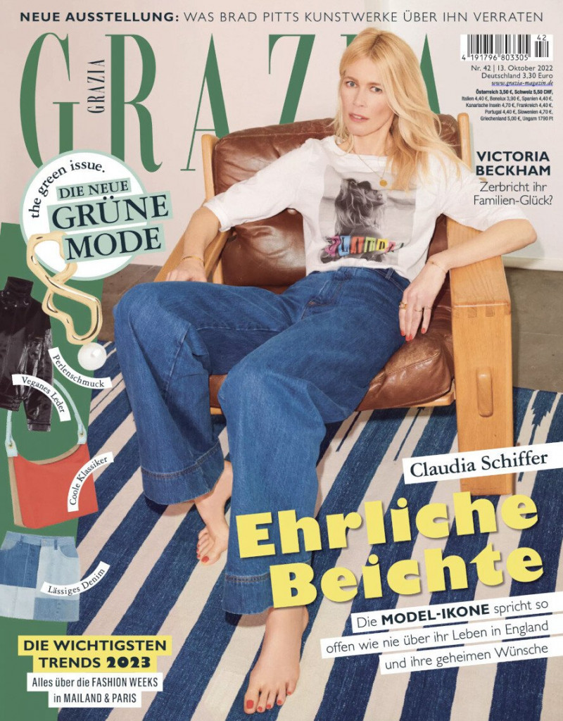 Claudia Schiffer featured on the Grazia Germany cover from October 2022