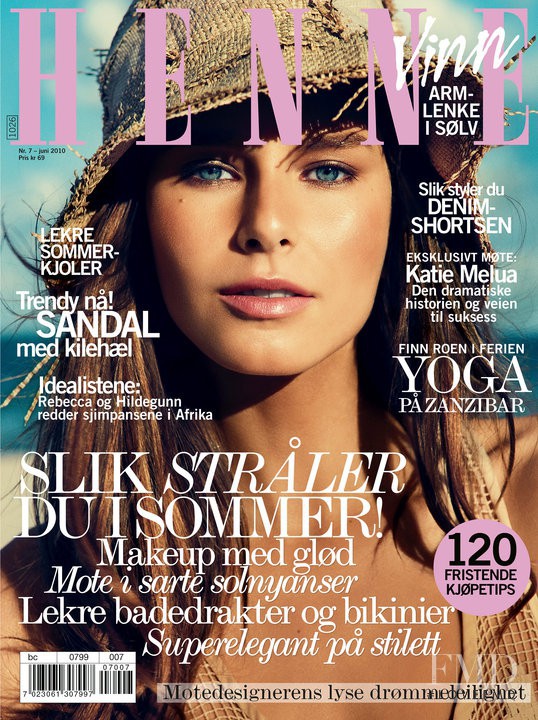 Hana Soukupova featured on the Henne cover from June 2010