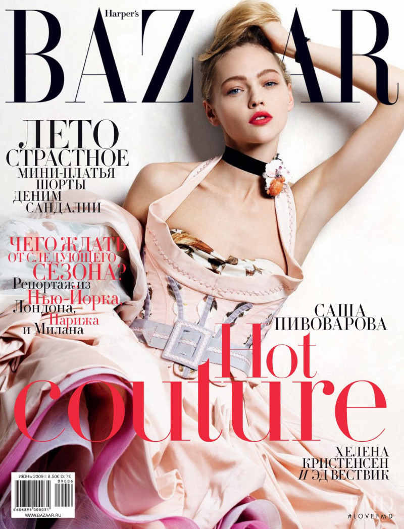 Sasha Pivovarova featured on the Harper\'s Bazaar Russia cover from June 2009