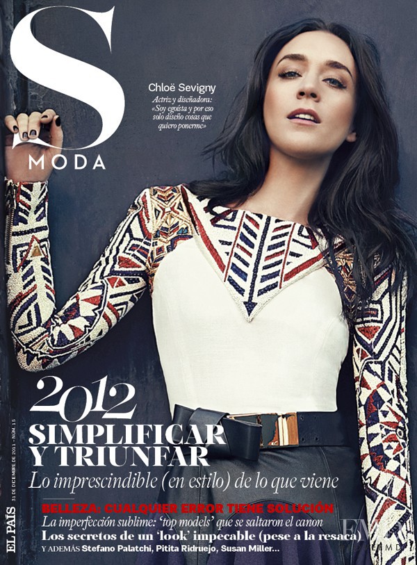 Chloe Sevigny featured on the S Moda cover from December 2011