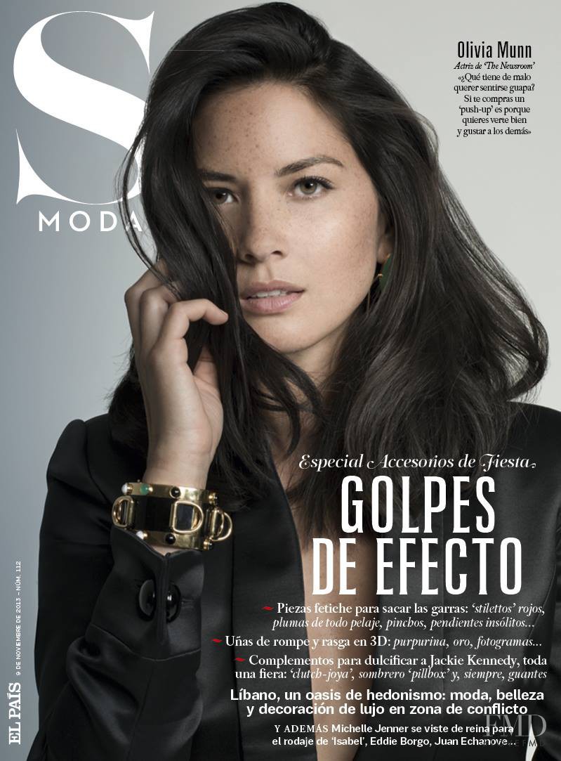 Olivia Munn featured on the S Moda cover from November 2013