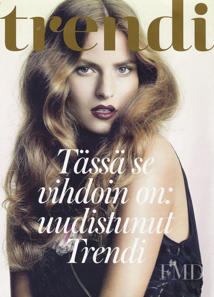 Elinor Zino featured on the trendi cover from November 2009