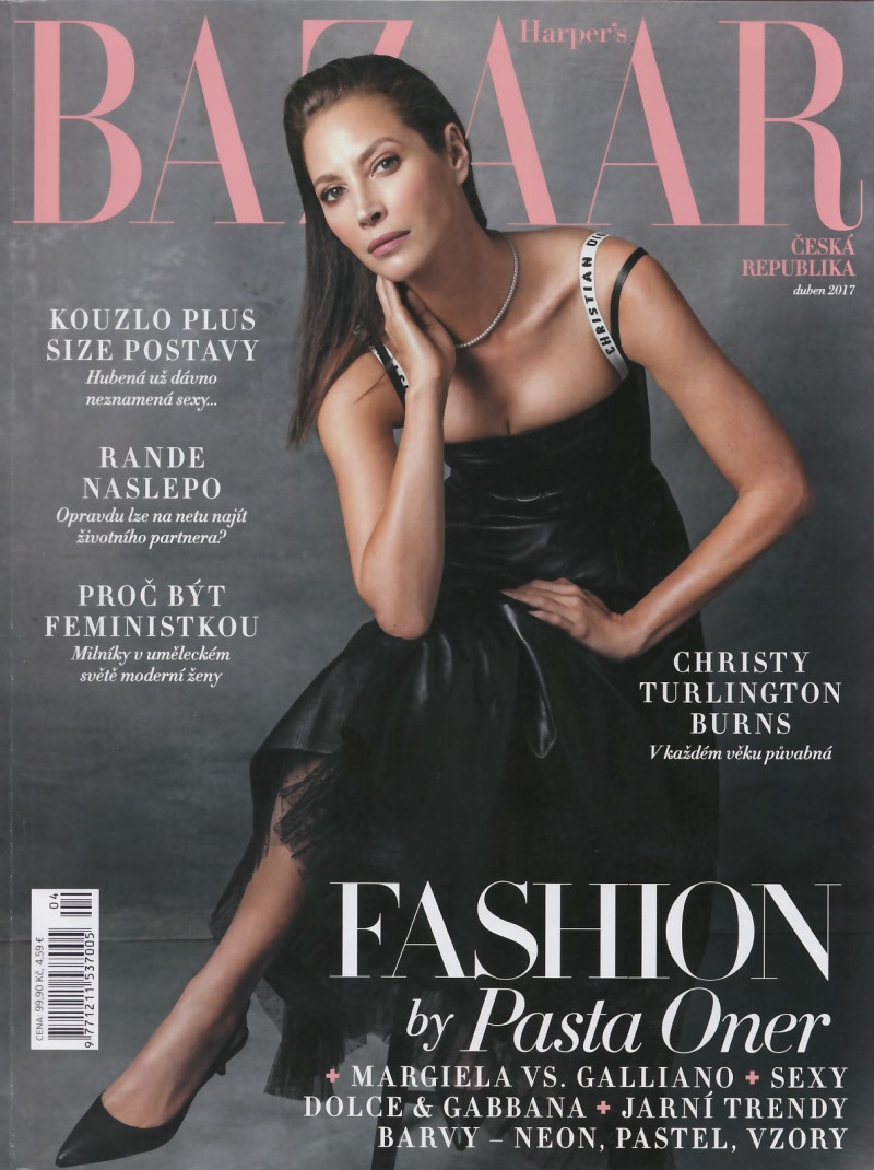 Christy Turlington featured on the Harper\'s Bazaar Czech cover from March 2017