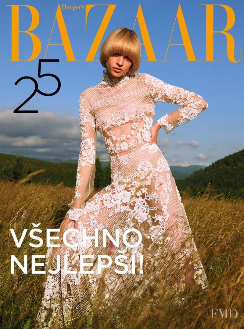 Cassidy Putnam  featured on the Harper\'s Bazaar Czech cover from September 2021