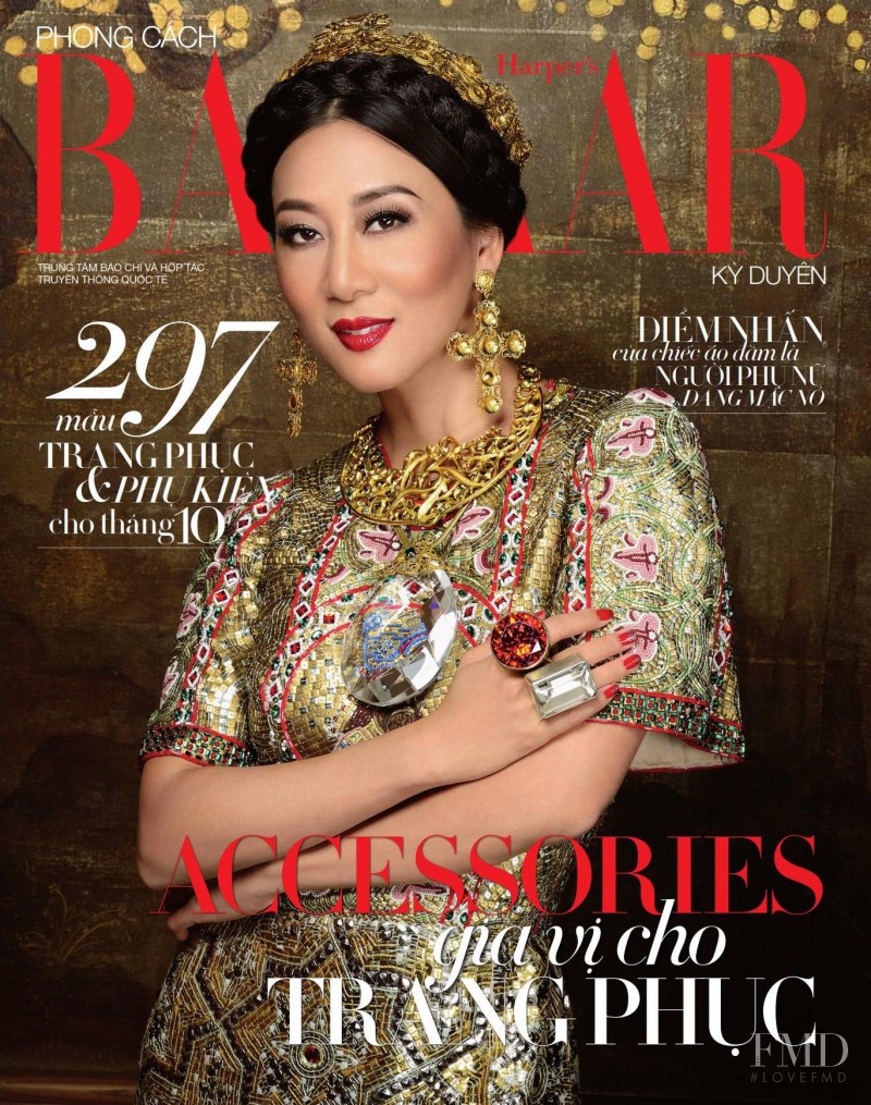  featured on the Harper\'s Bazaar Vietnam cover from October 2013