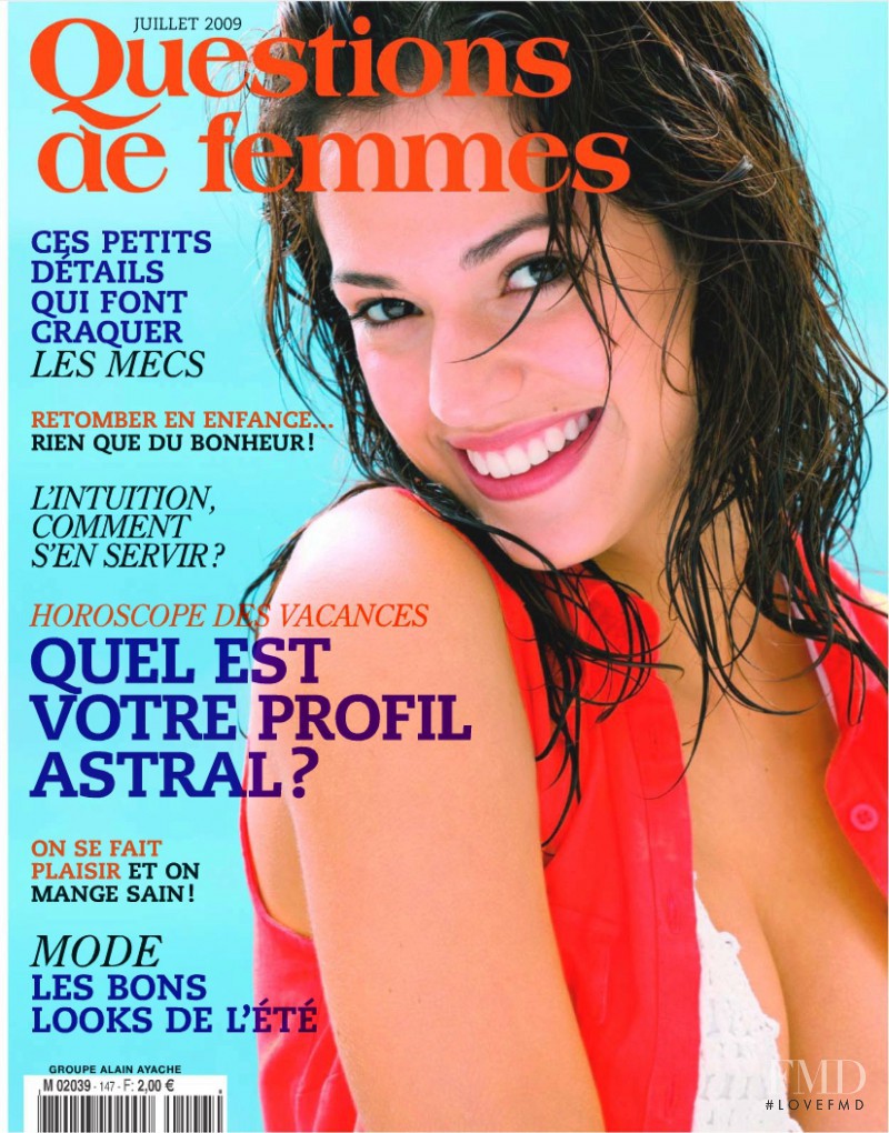  featured on the Questions de femmes cover from July 2009