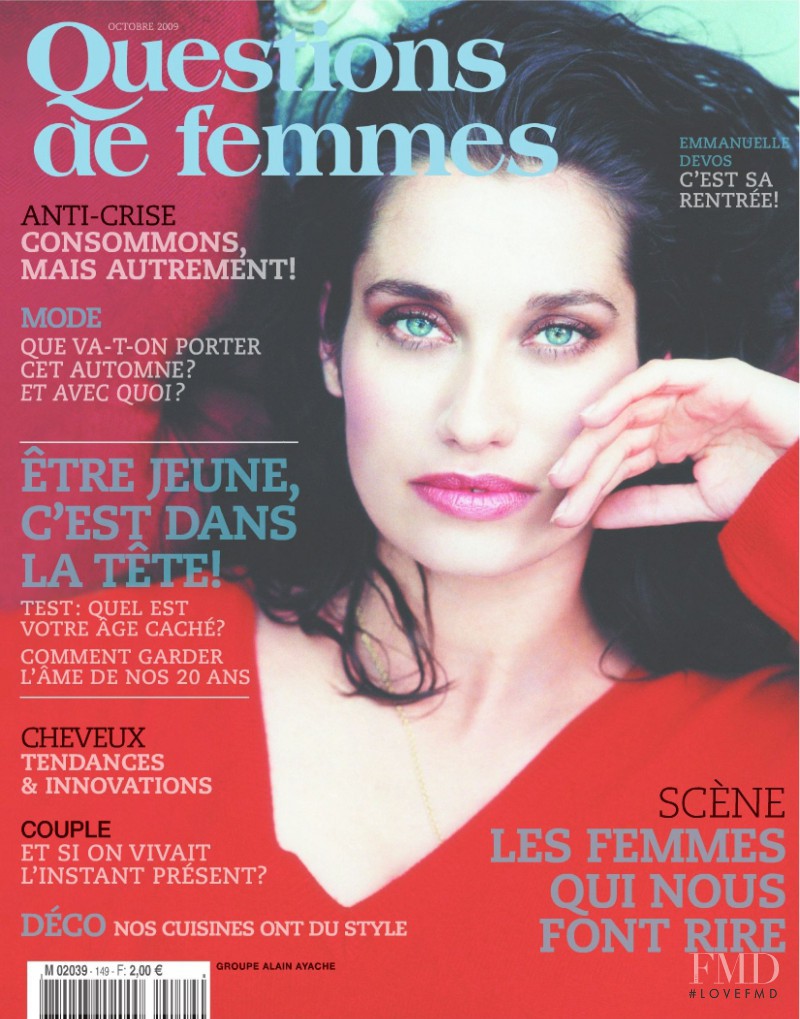 Emmanuelle Devos featured on the Questions de femmes cover from October 2009