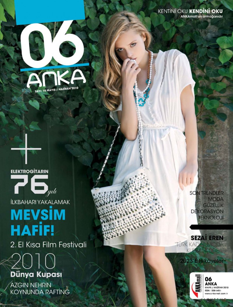 Ioanna Dedi featured on the 06 Anka cover from June 2010