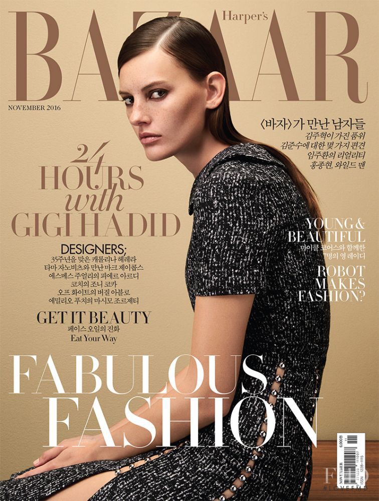 Amanda Murphy featured on the Harper\'s Bazaar Korea cover from November 2016