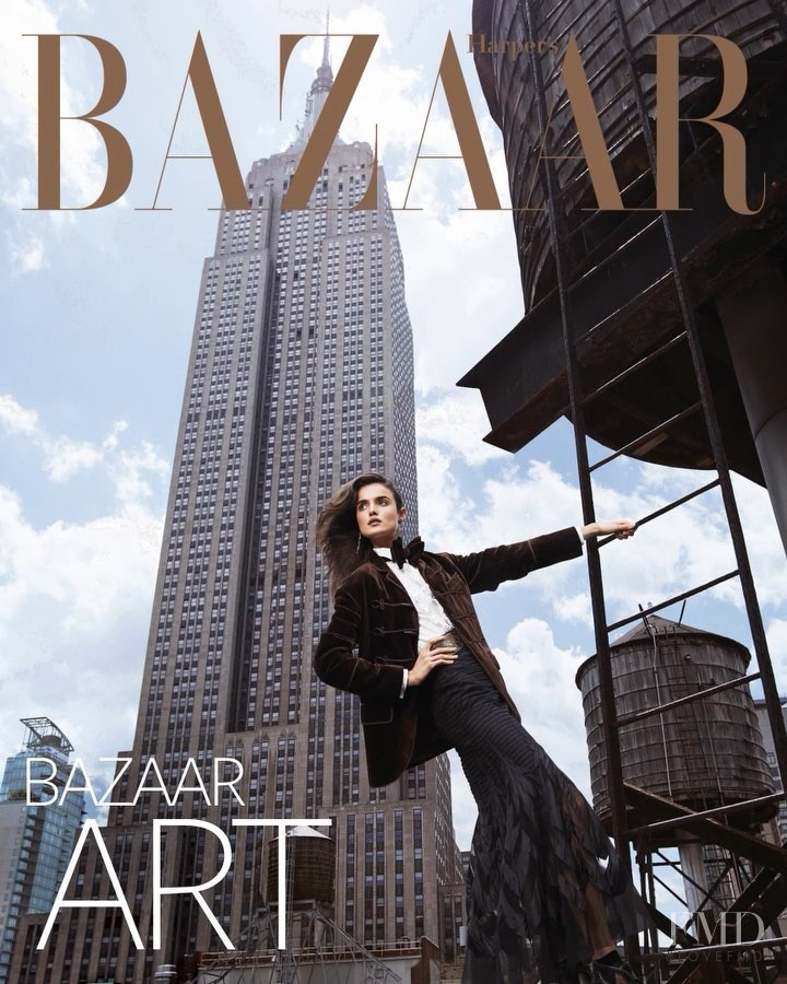 Blanca Padilla featured on the Harper\'s Bazaar Korea cover from October 2018