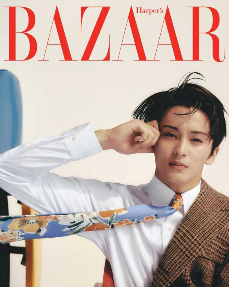  featured on the Harper\'s Bazaar Korea cover from November 2022