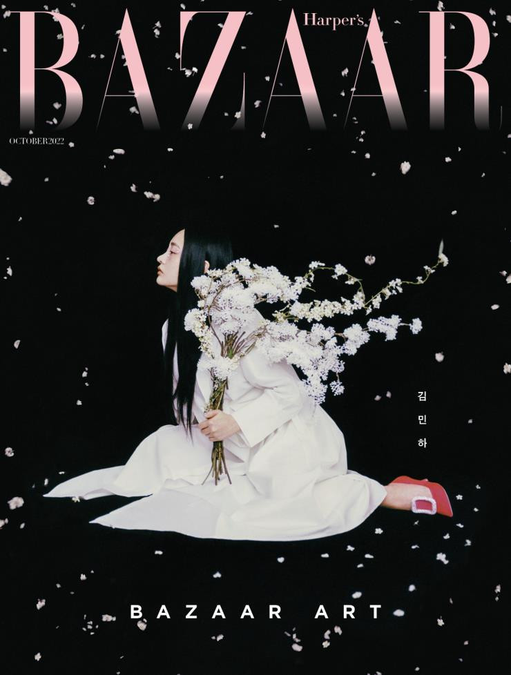  featured on the Harper\'s Bazaar Korea cover from October 2022