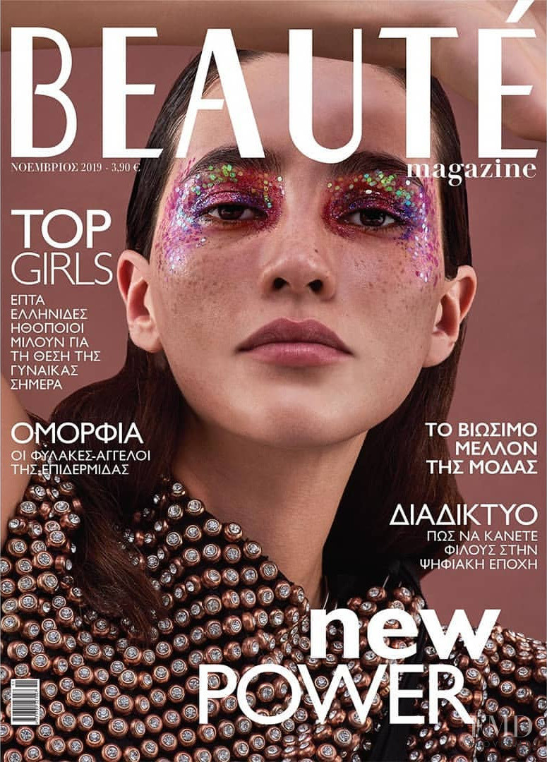 Elizabeth Valdez featured on the Beauté Greece cover from November 2019