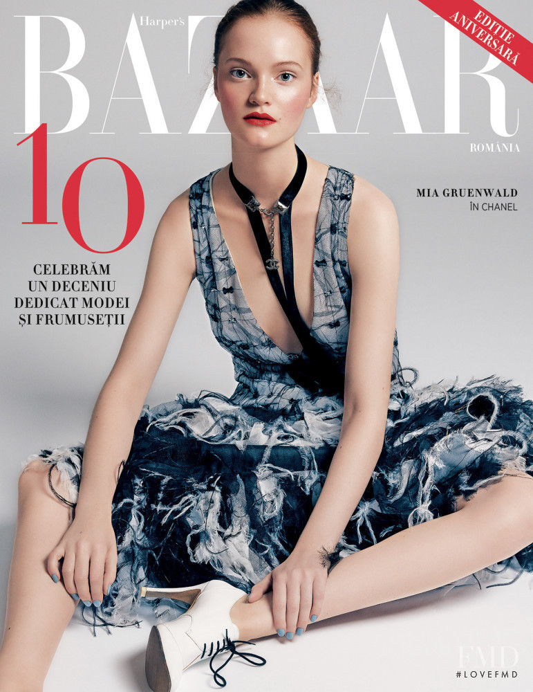 Mia Gruenwald featured on the Harper\'s Bazaar Romania cover from October 2017