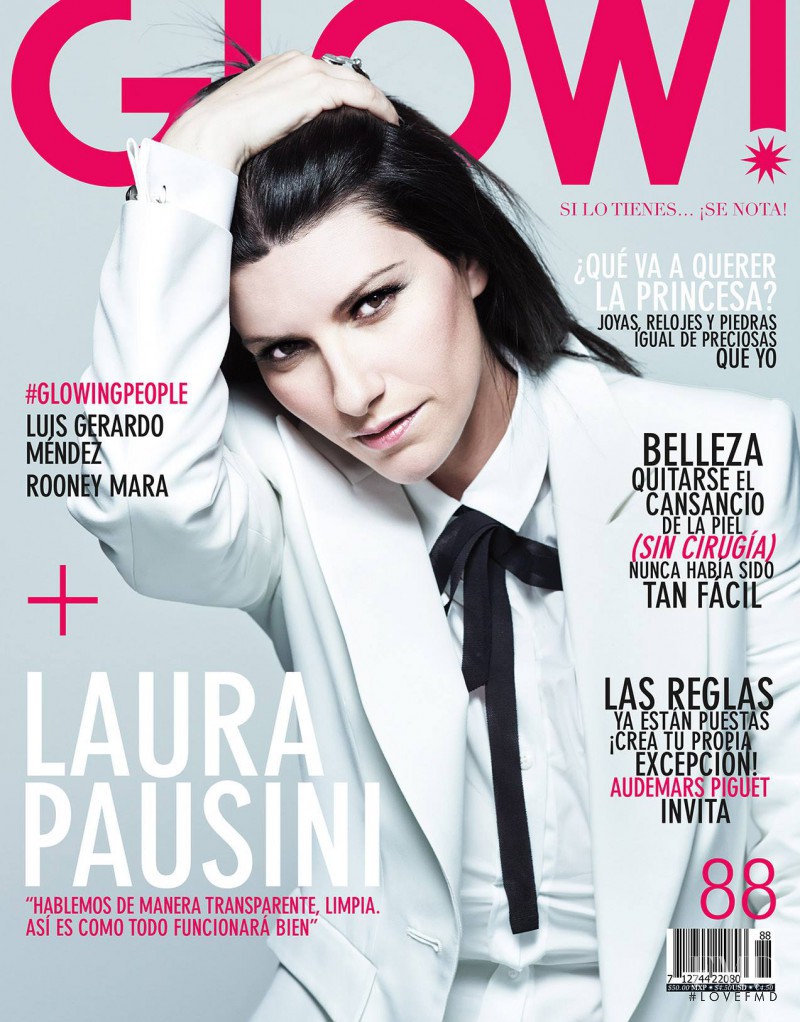 Laura Pausini featured on the Glow! Mexico cover from November 2013