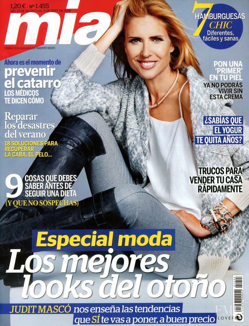 Judit Masco featured on the Mia cover from August 2014
