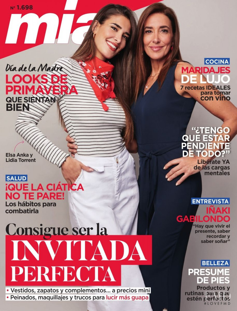 Lidia Torrent, Elsa Anka featured on the Mia cover from April 2019