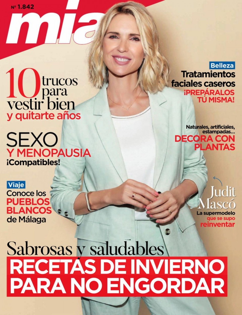 Judit Masco featured on the Mia cover from January 2022