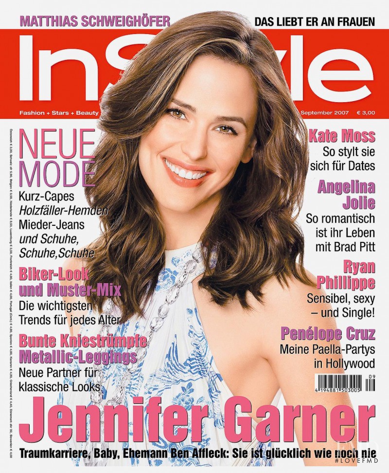 Jennifer Garner featured on the InStyle Germany cover from September 2007