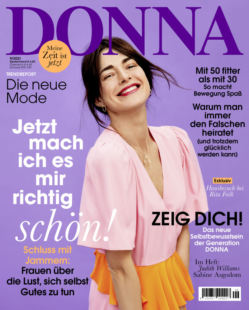 Diana Kovalchuk featured on the Donna Germany cover from September 2021