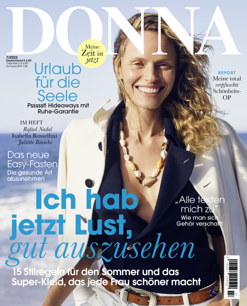 Rachel Roberts featured on the Donna Germany cover from July 2022