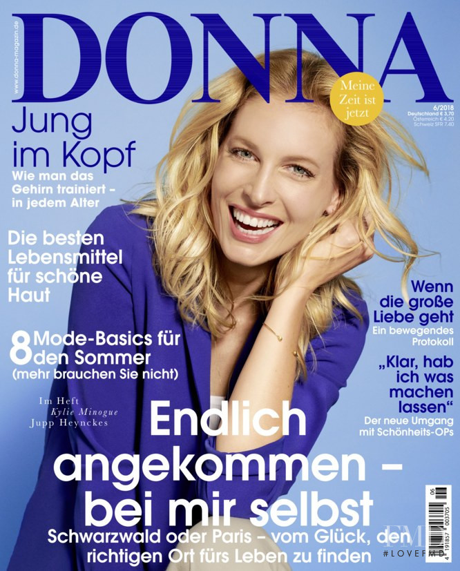 Sarina Arnold featured on the Donna Germany cover from June 2018