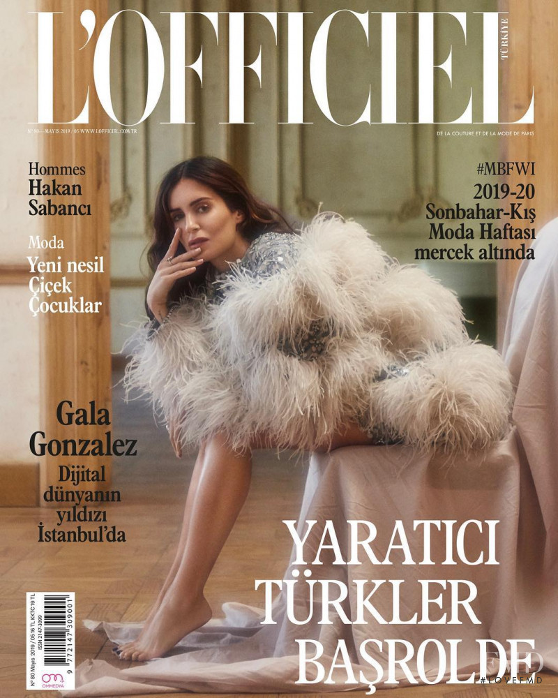 featured on the L\'Officiel Turkey cover from May 2019
