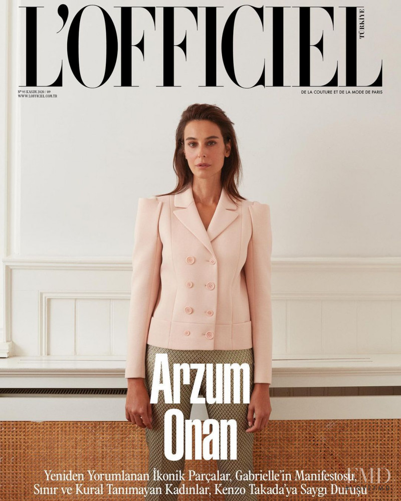 Arzum Onan featured on the L\'Officiel Turkey cover from November 2020