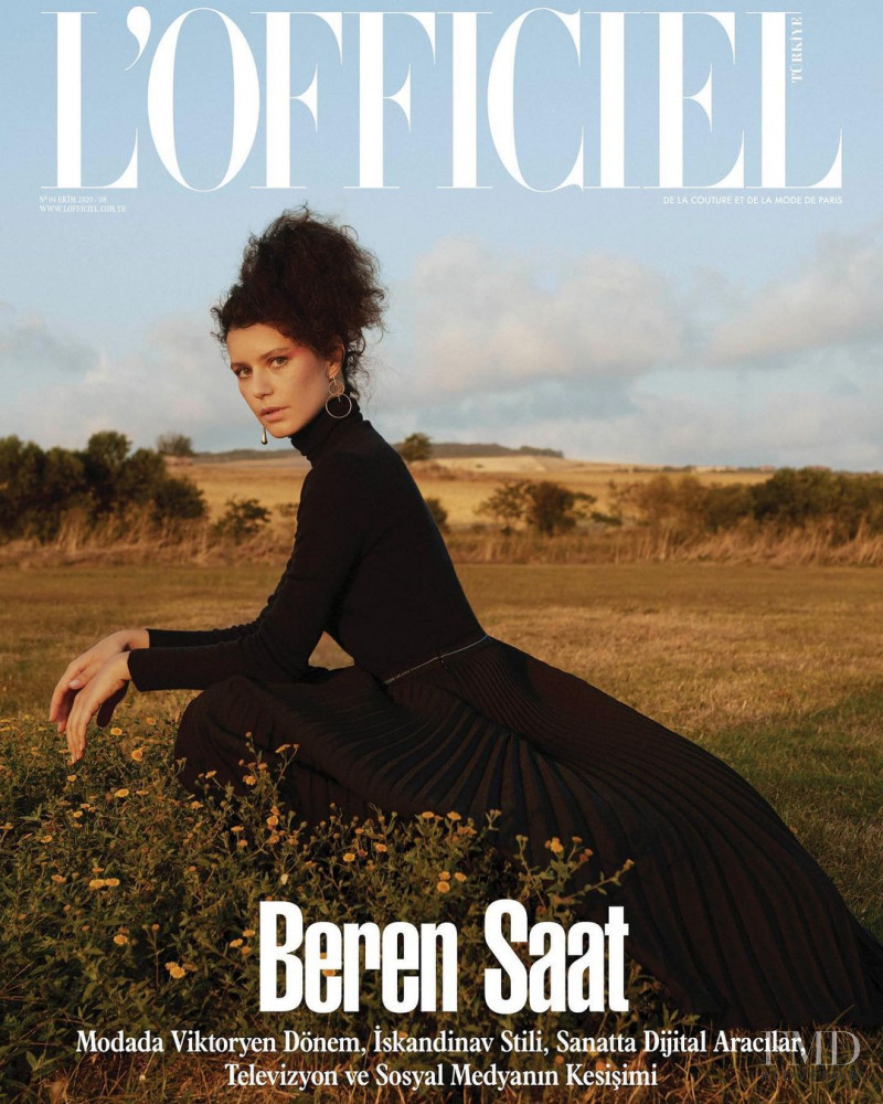 Beren Saat featured on the L\'Officiel Turkey cover from October 2020