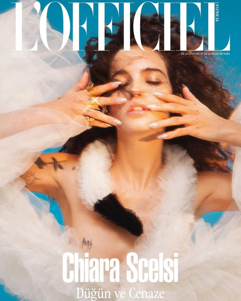 Chiara Scelsi featured on the L\'Officiel Turkey cover from December 2021