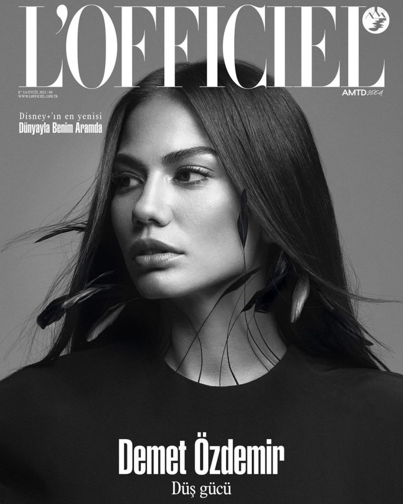 Demet Ozdemir featured on the L\'Officiel Turkey cover from September 2022