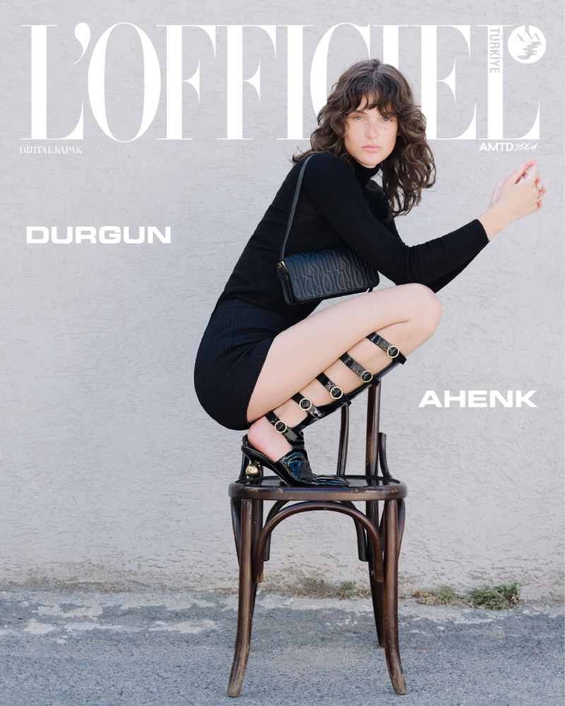 Sara Dijkink featured on the L\'Officiel Turkey cover from September 2024