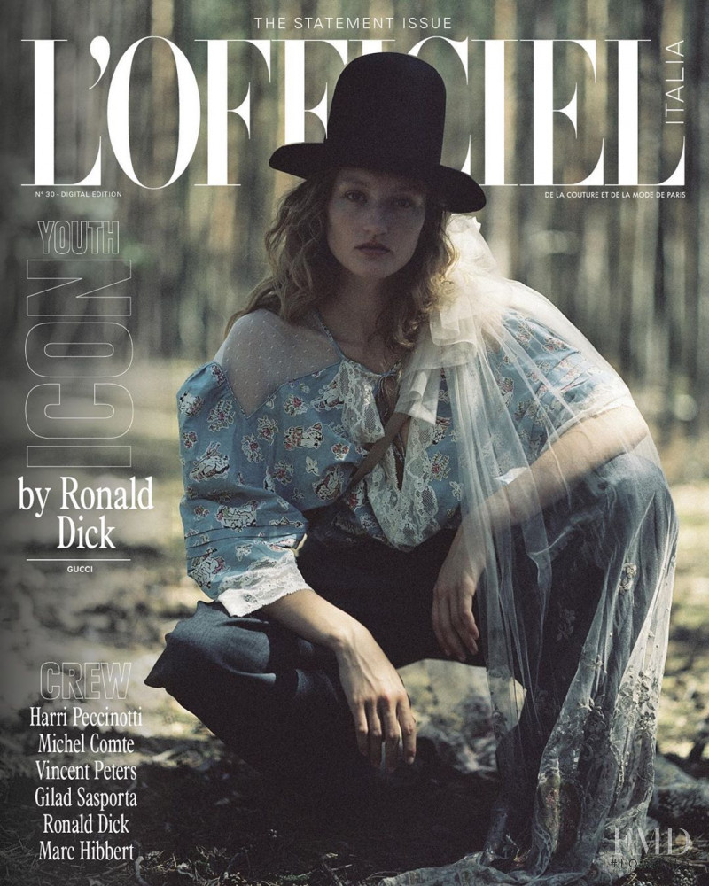 Agnes Nieske featured on the L\'Officiel Italy cover from September 2019