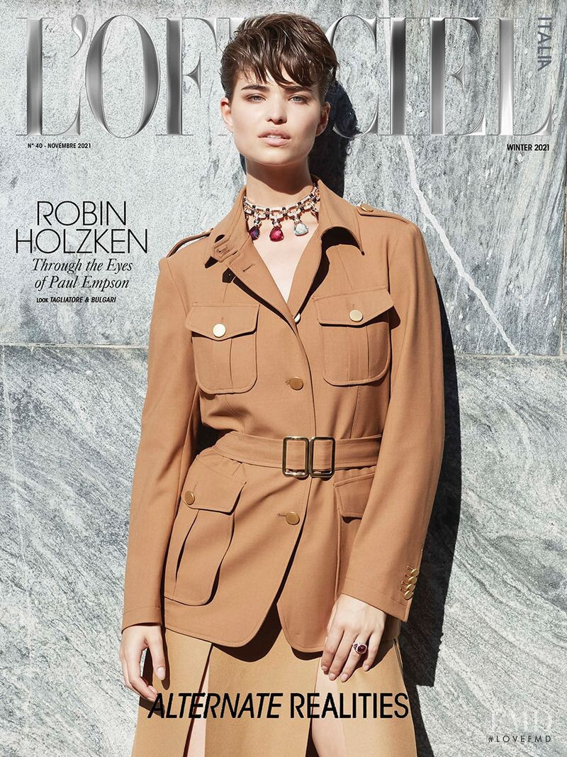 Robin Holzken featured on the L\'Officiel Italy cover from November 2021