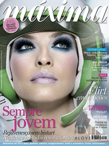 Kristina Semenovskaia featured on the Máxima Portugal cover from February 2010