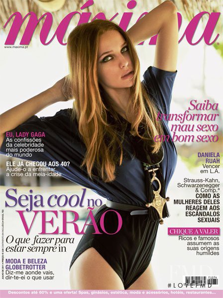  featured on the Máxima Portugal cover from July 2011
