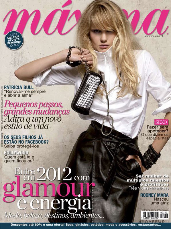 Sofie Oosterwaal featured on the Máxima Portugal cover from January 2012