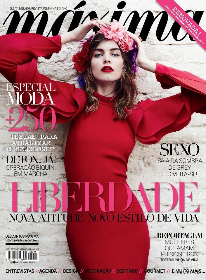 Sabina Smutna featured on the Máxima Portugal cover from April 2013