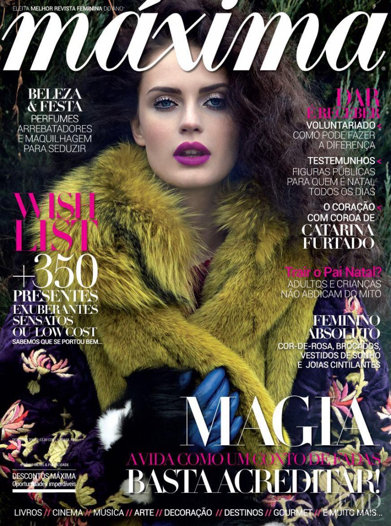 Viktoria Bobrikova featured on the Máxima Portugal cover from December 2013