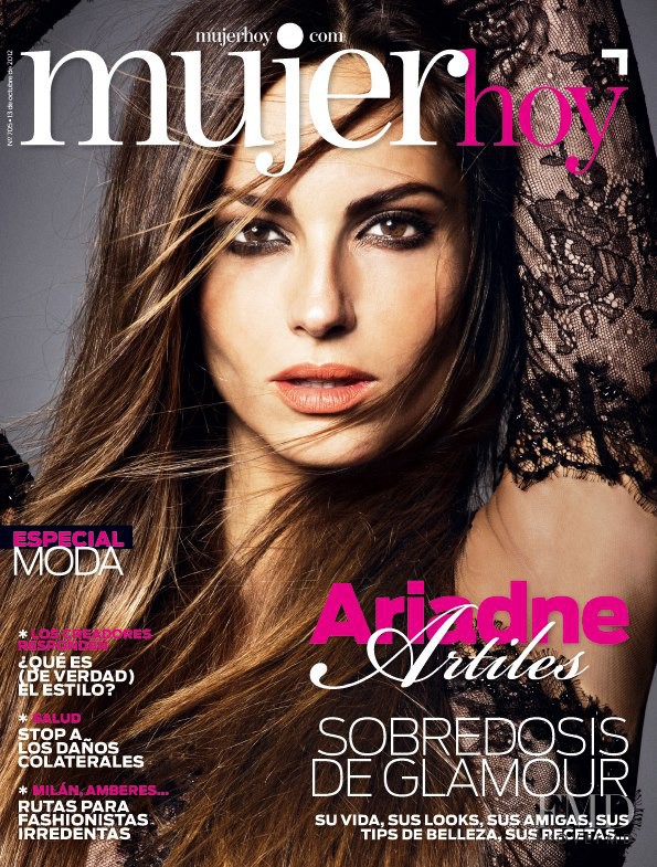 Ariadne Artiles featured on the Mujer Hoy cover from October 2012