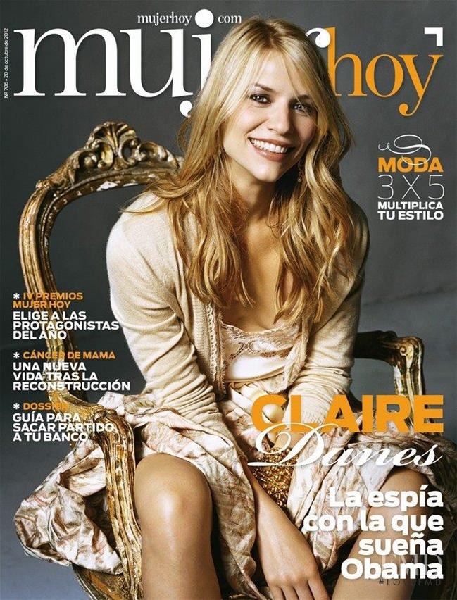 Claire Danes featured on the Mujer Hoy cover from October 2012