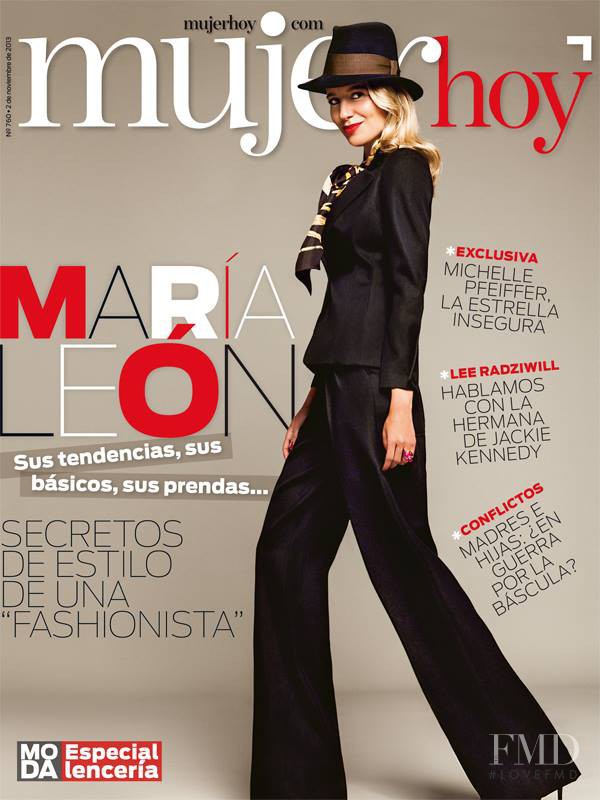 María León featured on the Mujer Hoy cover from November 2013