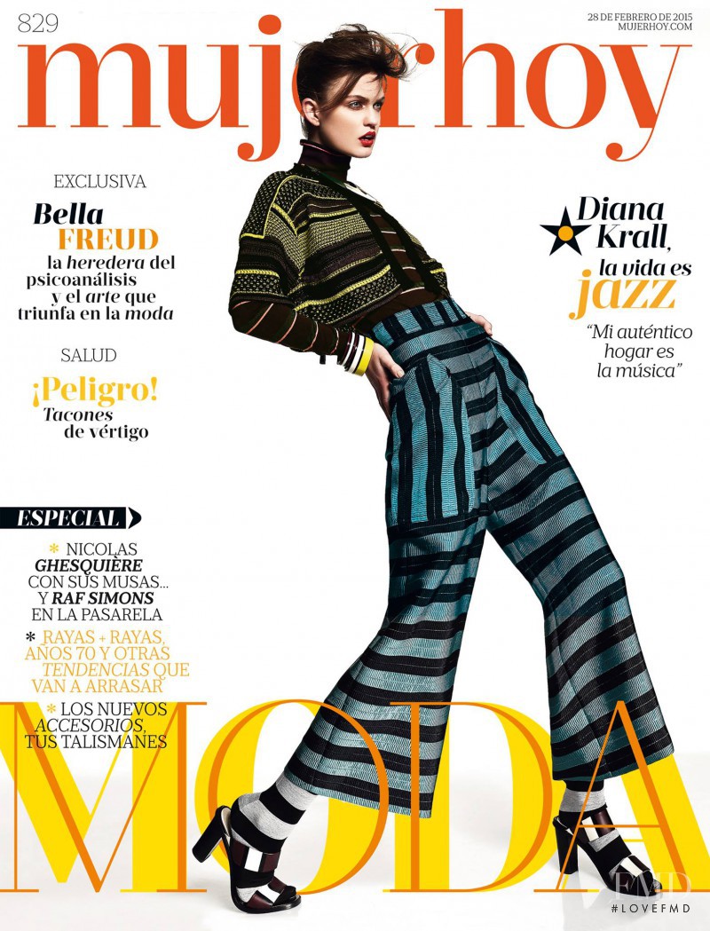 Inez Cislak featured on the Mujer Hoy cover from February 2015