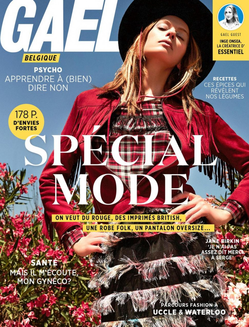 Elise Crombez featured on the Gael cover from September 2017