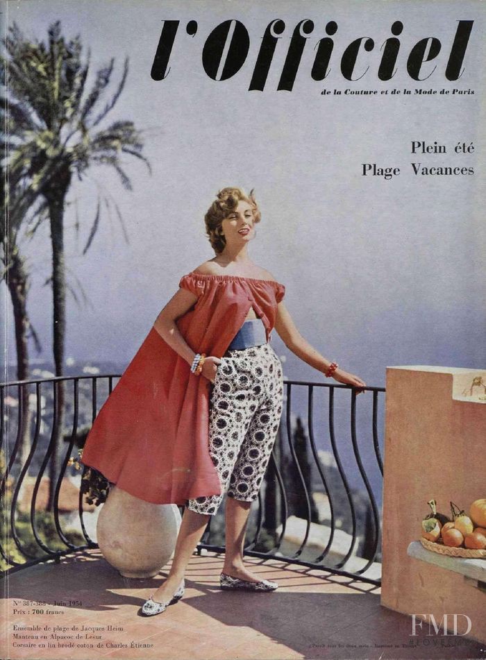  featured on the L\'Officiel France cover from June 1945