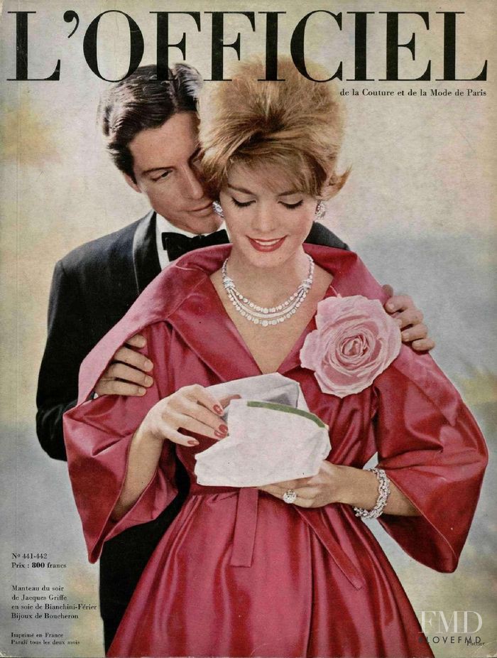  featured on the L\'Officiel France cover from December 1958