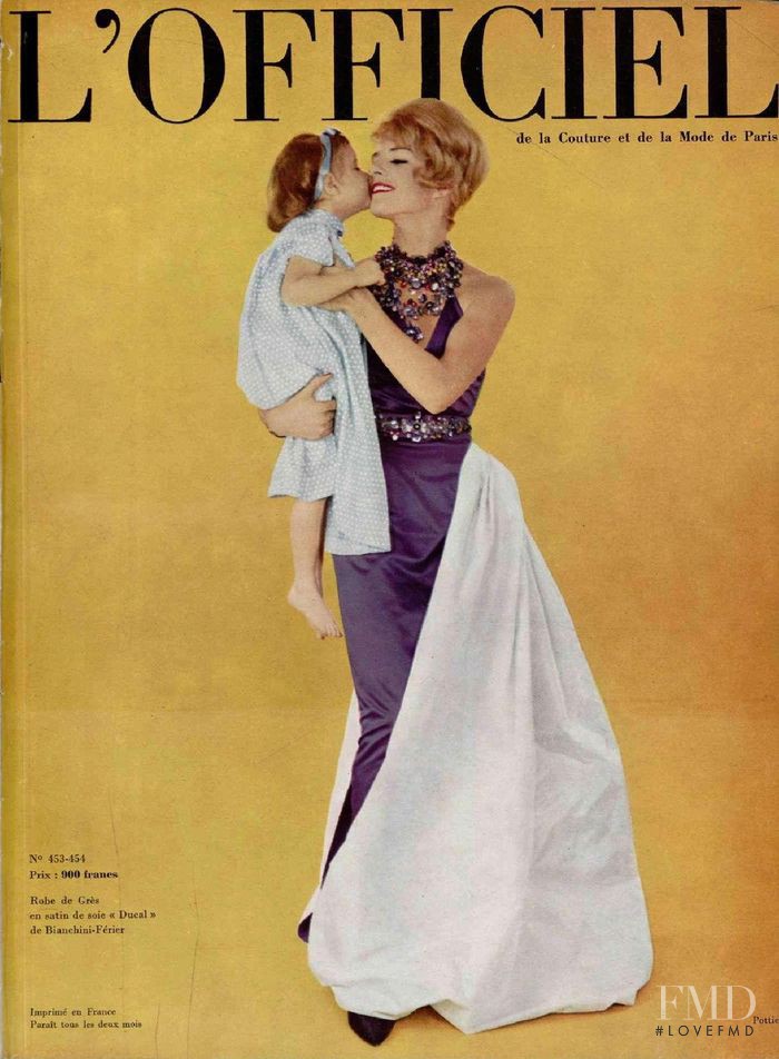  featured on the L\'Officiel France cover from December 1959