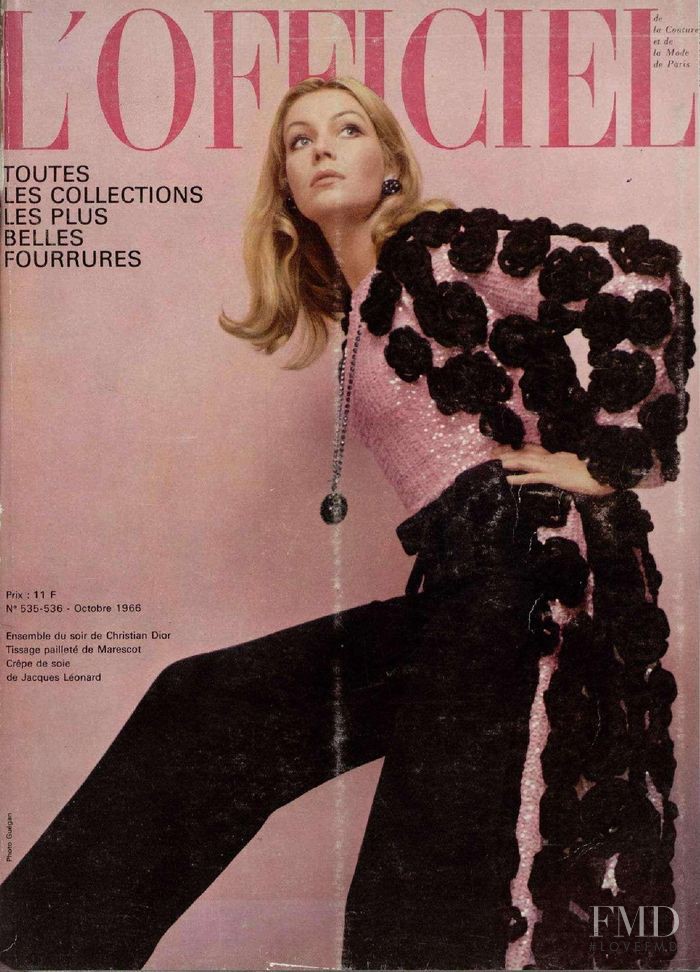  featured on the L\'Officiel France cover from October 1966