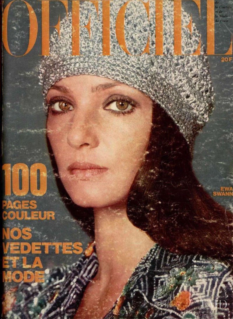  featured on the L\'Officiel France cover from December 1973