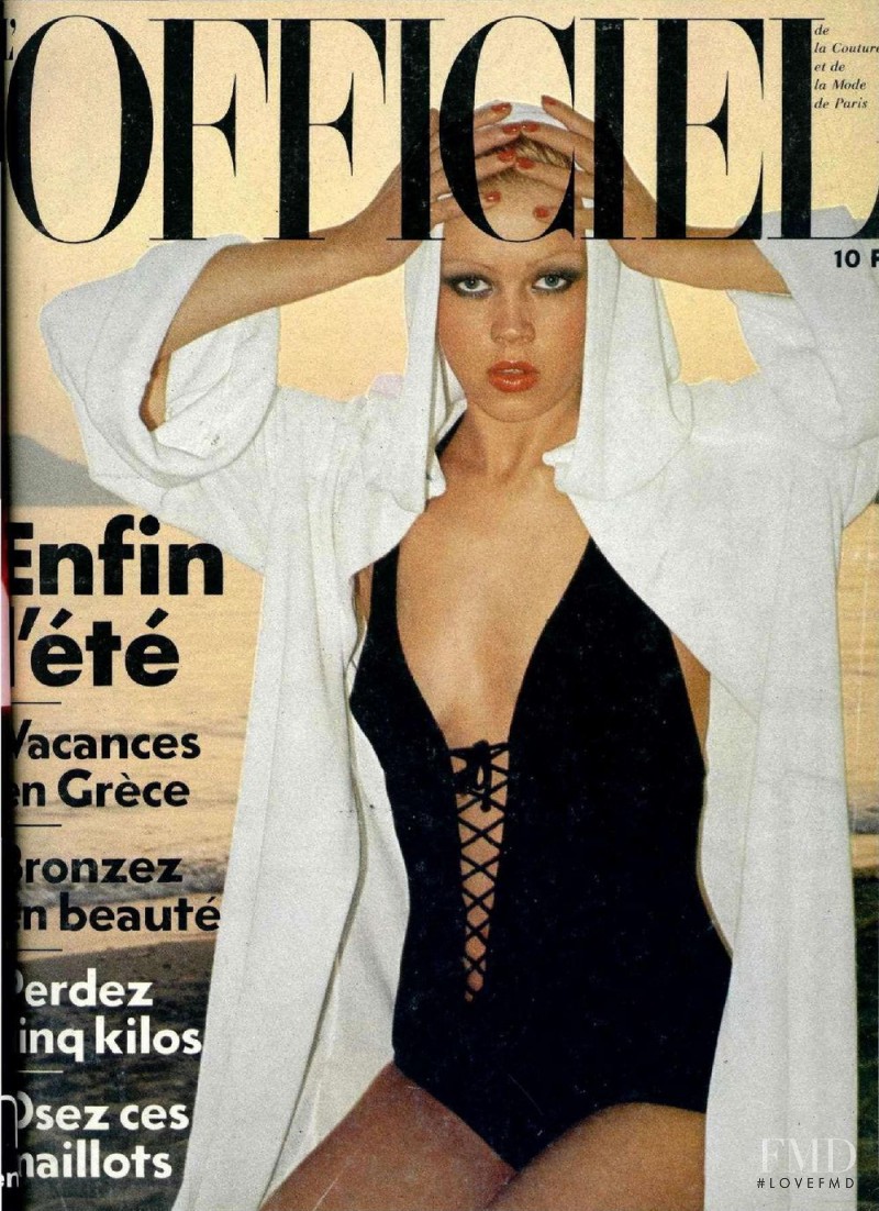  featured on the L\'Officiel France cover from June 1975